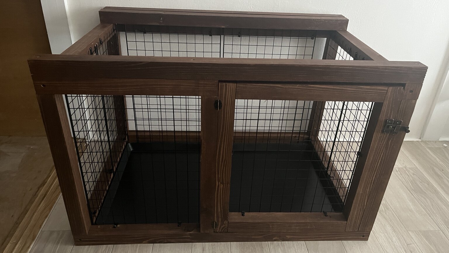 杉材で手作りした犬用ケージ